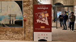 Sambuchi, in mostra quarant'anni di ricerca: inaugurata la suggestiva antologica 'L&rsquo;arte come ritorno, la materia come memoria'