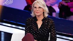Amici - Il serale, le anticipazioni di stasera sabato 2 maggio: tra gli ospiti Marco Bocci e Sarah Toscano