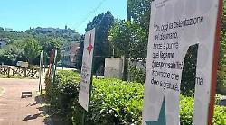 Spaccati i pannelli al centro sociale. Presa di mira l'area di aggregazione, il presidente Bizzotti: "Scoraggiati, ferita un'intera comunit&agrave;"