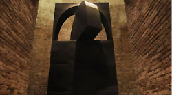 Il Grande Nero abbandonato: la lunetta dell'opera di Burri nella Rocca Paolina non gira pi&ugrave;