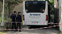 Stroncone, colpisce la moglie a martellate sul bus: diramata a livello nazionale la caccia all'uomo