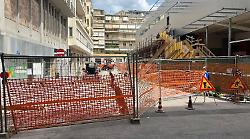 "Bloccati dal cantiere di scavo con le ruspe davanti ai negozi". L'area del centro di Terni cambia volto