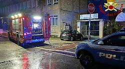 Prende fuoco nella notte un'auto parcheggiata in centro a Terni: intervengono i vigili del fuoco