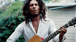 L'11 maggio 1981 moriva Bob Marley: oggi avrebbe 81 anni e canterebbe contro le guerre