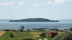 Cinque cose da sapere sul Lago Trasimeno prima della tua visita in Umbria: dai punti panoramici ai piatti tipici
