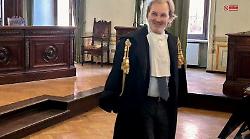 Truffa delle criptovalute, Ferrari e barche con i soldi del DtCoin