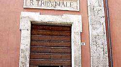 Molestie alla massaggiatrice: rinviato a giudizio 75enne titolare di centro benessere