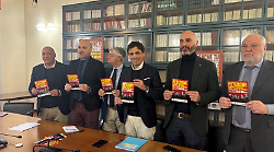 Opposizione, presentata una petizione contro la manovra: no all'aumento dell&rsquo;Irpef