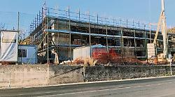 Nuova scuola di Fornole in ritardo: impossibile finirla entro i termini del Pnrr. Il sindaco: "Unica salvezza la proroga"