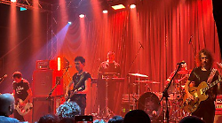 Gli Zen Circus infiammano l&rsquo;Urban:  pi&ugrave; di due ore di musica tra grandi classici e novit&agrave;