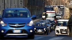 In Umbria il gasolio supera la benzina: rincari fino a 81 euro l&rsquo;anno per chi viaggia abitualmente 