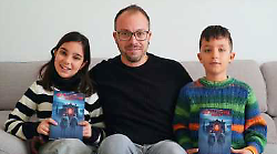 "Abbiamo scritto un libro insieme". La storia dell'opera realizzata da Michele Gosti con i figli Viola e Andrea di 10 e 8 anni 