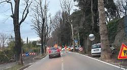 Caos a Viale Roma: lavori di potatura bloccano il traffico nelle ore di punta