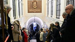 Successo per l'inaugurazione della mostra Pergamene che parlano: l'esposizione &egrave; aperta fino al 2 giugno a palazzo Lippi