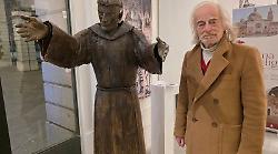 A Foligno il volto di San Francesco prende forma: l&rsquo;opera di Francesco Fratini allo IAT
