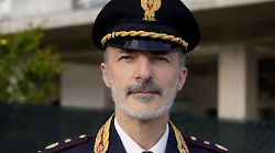 In pensione Filippo Girella dopo oltre 30 anni di servizio: il saluto del questore al commissario capo