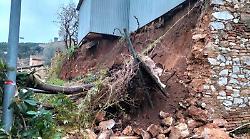 Frana a Scandolaro, scatta l'operazione messa in sicurezza. L'assessore Cesaro annuncia un'ordinanza ad hoc in arrivo:  &ldquo;Situazione monitorata costantemente&rdquo;