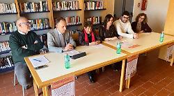 Gualdo Tadino, studenti e apprendisti filosofi: tra i banchi di scuola per sviluppare insieme il pensiero critico 