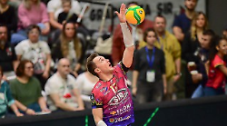 En plein in Champions per la Sir Sicoma Monini: Praga ko 3-0 e quarti di finale