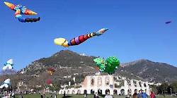 Ventomania compie 40 anni: il festival degli aquiloni torna a Gubbio