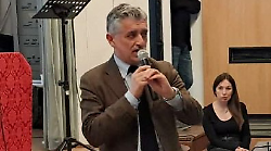 Rinuncia alla corsa campestre per aiutare il compagno in difficolt&agrave;