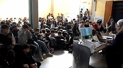 Marcia PerugiAssisi, duecento studenti del Volta aprono il cantiere per la pace