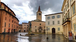 All&rsquo;ex Piermarini la citt&agrave; si racconta negli scatti di Antonio Ventura