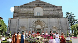 Torna la magia di Todi Fiorita: esposizioni e concerti per la 17esima edizione della kermesse