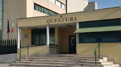 Estorce 150 euro a un'anziana simulando un debito del figlio: 44enne ai domiciliari 