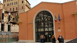 Perseguita moglie e figli: condannato a 28 mesi