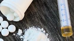 Perugia, stretta della questura sull'eroina al Fentanyl. Agenti sotto copertura per indagare sulla droga degli zombie