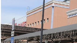 Centro commerciale di Collestrada, Cgil e Cisl critiche sull'ampliamento: dubbi sui posti di lavoro e la viabilità