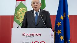 Mattarella "Crisi richiedono visione e coraggio, guardare avanti"