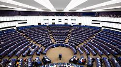 Ucraina, Parlamento Ue accelera l'approvazione del prestito da 90 miliardi