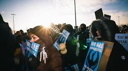 In migliaia a Minneapolis contro Ice, appare a sorpresa Bruce Springsteen