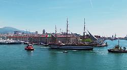 La Nave Amerigo Vespucci salpa dal Porto di Genova, le immagini dal drone