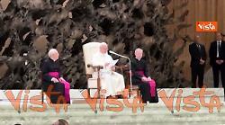 Leone XIV ai giornalisti: I tempi sono difficili, non cediamo alla mediocrit&agrave;