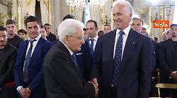 Mattarella incontra Milan e Bologna in Quirinale, la stretta di mano con Ibrahimovic