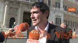 Fratoianni (Avs): "A chi non sopporta il massacro a Gaza chiediamo di esporre bandiere palestinesi"