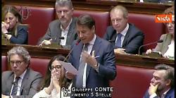 Conte in Aula mostra vecchio tweet di Meloni: "Su Gaza giravolta riprovevole e sanguinosa"