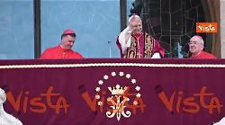 Papa Leone XIV benedice il popolo romano dalla Basilica di Santa Maria Maggiore a Roma