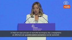 Meloni: "Tra Italia e Kazakistan collaborazione su tecnologia, materie prime e ambiente"