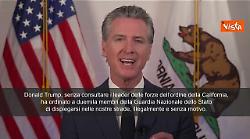 Newsom (Gov. California): Trump sta traumatizzando le nostre comunità. Democrazia sotto assedio
