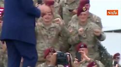 Militari a Fort Bragg ballano la Trump dance in onore del Presidente