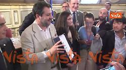 Matteo Salvini riceve il premio "Italia-Israele 2025", il momento della premiazione