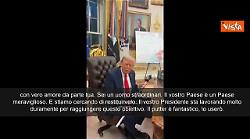 Zelensky dona a Trump mazza golf di giocatore ferito in guerra, il tycoon: Grazie, la userò