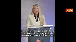 La vedova di Charlie Kirk, commossa: "Il movimento creato da mio marito non morir&agrave;"