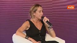 Arianna Meloni: "Siamo la prova che il potere non può cambiarti, siamo gli stessi di 30 anni fa"