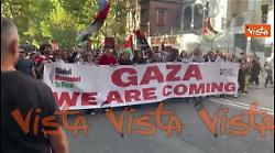 "Morte al sionismo, Gaza arriviamo", gli striscioni al corteo per la Palestina a Roma
