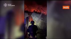 Guerra Ucraina, droni russi su un grattacielo a Kiev, 12 feriti e decine di evacuati